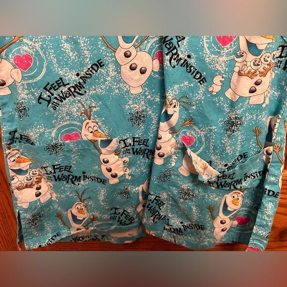 ScrubStar Disney Olaf Nurse Scrub XS Used - Picture 3 of 4